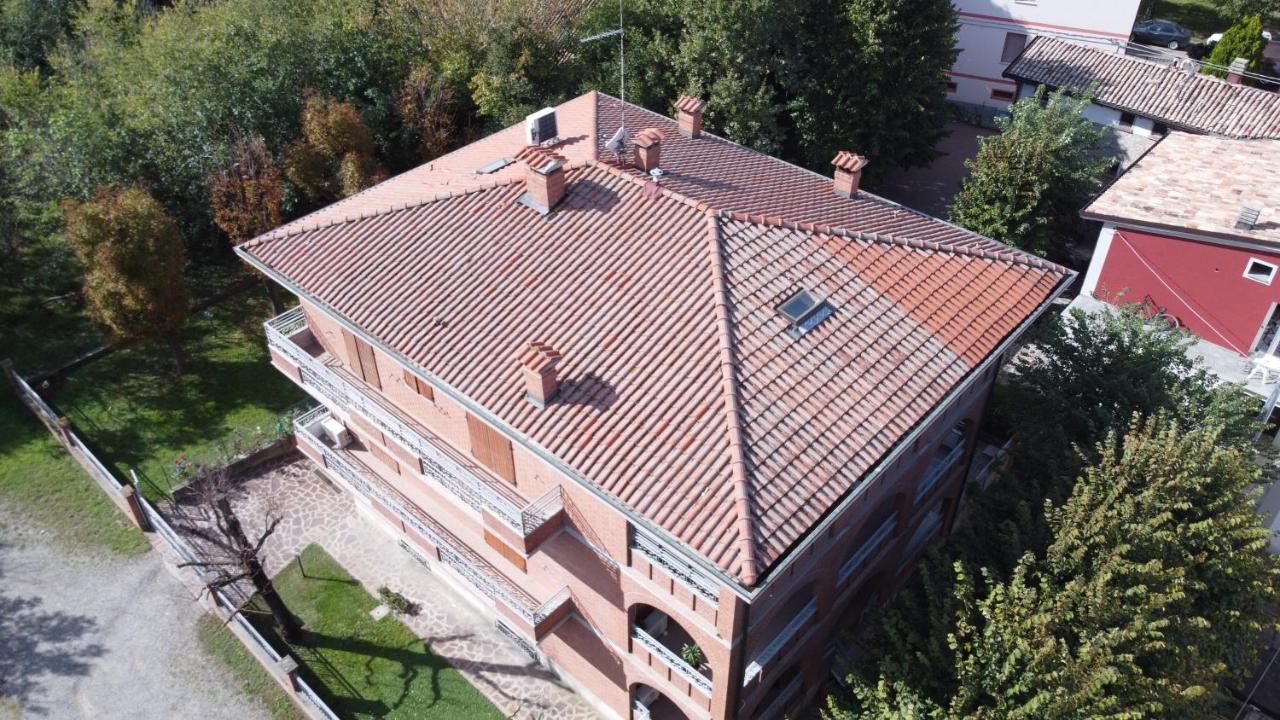 Villa Ferrari Oriella Solignano Nuovo Esterno foto